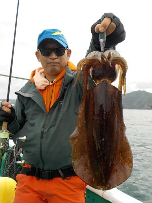 釣り船 久勝丸の2024年4月11日(木)5枚目の写真