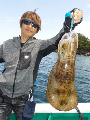 釣り船 久勝丸の2024年4月17日(水)2枚目の写真