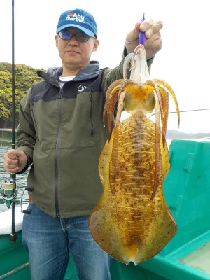 釣り船 久勝丸の2024年4月20日(土)3枚目の写真