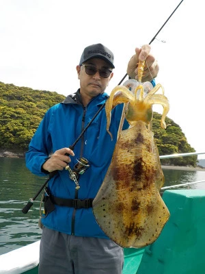 釣り船 久勝丸の2024年4月20日(土)4枚目の写真