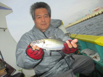 打木屋釣船店の2024年4月23日(火)4枚目の写真