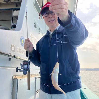 かもめ釣り船の2024年5月11日(土)4枚目の写真