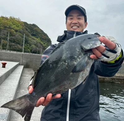 瀬渡し 磯の2025年4月12日(土)2枚目の写真