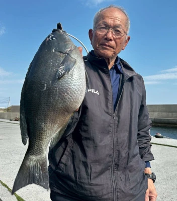 瀬渡し 磯の2025年4月18日(金)3枚目の写真