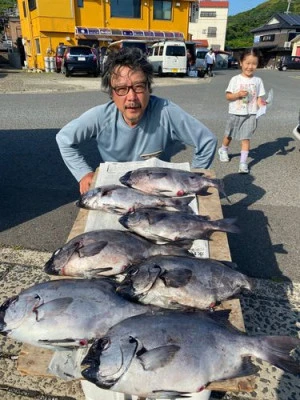 丸銀釣りセンターの2025年6月18日(水)5枚目の写真