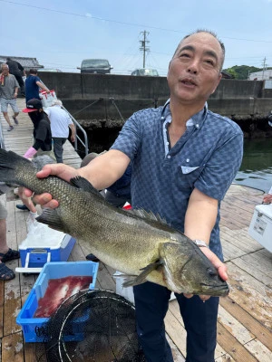 海上釣堀 辨屋の2025年6月27日(金)1枚目の写真
