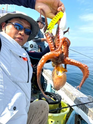 泉佐野マリンライフ（仁王丸・宝来丸・黒潮丸）の2025年7月12日(土)5枚目の写真