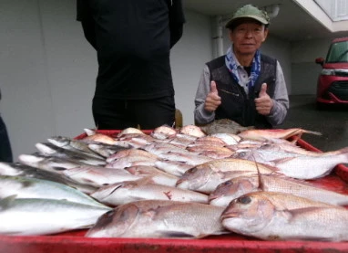 奥村釣船の2025年10月11日(土)2枚目の写真