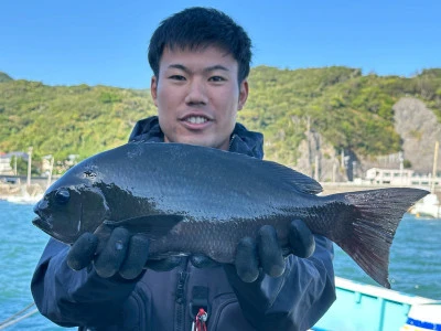 渡船民宿倉の下の2025年10月17日(金)1枚目の写真