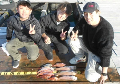 岩崎レンタルボート(岩崎つり具店)の2025年11月15日(土)1枚目の写真