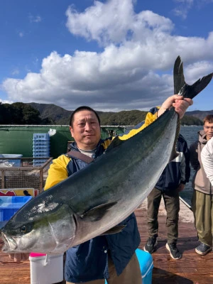 海上釣堀 辨屋の2026年3月4日(水)4枚目の写真