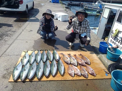 海上つり堀まるやの2026年8月3日(月)1枚目の写真