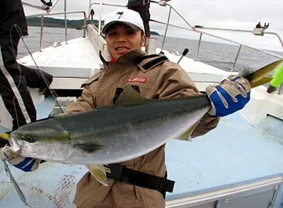 釣り船　佐藤屋