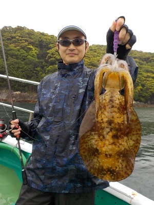 釣り船 久勝丸の2024年4月27日(土)5枚目の写真
